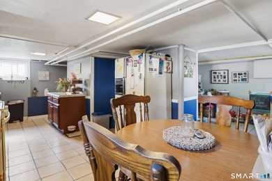 Vintage Charm Meets Modern Living! This sunny Glenbrook Colonial - photo 18