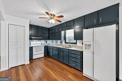 New stainless steel appliances added. Located just off West - photo 9