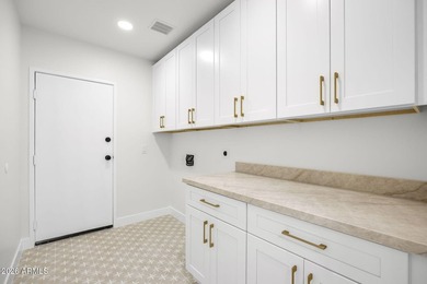 Beautifully remodeled home in a sought-after gated community - photo 20