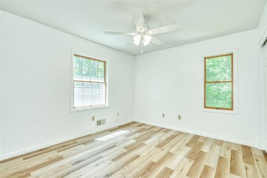 Welcome to 6578 Lakeside Road in Ontario! This 1,752 SF ranch - photo 23