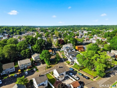 Vintage Charm Meets Modern Living! This sunny Glenbrook Colonial - photo 26