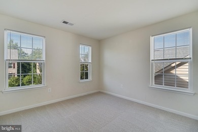 $10,000 Closing Credit w/ acceptable offer. Why wait for new - photo 10