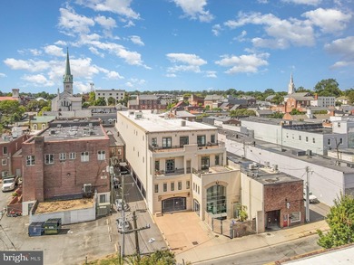 Discover a rare gem in the heart of historic downtown - photo 4