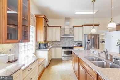 Discover a rare gem in the heart of historic downtown - photo 10