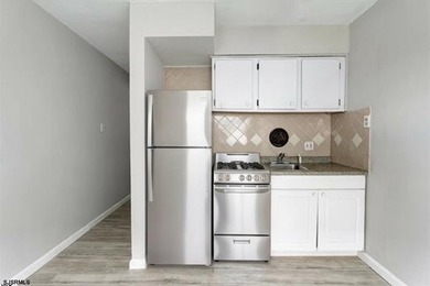 BEACHFRONT CONDO!! VACANT & NEWLY RENOVATED! Don't miss this - photo 4