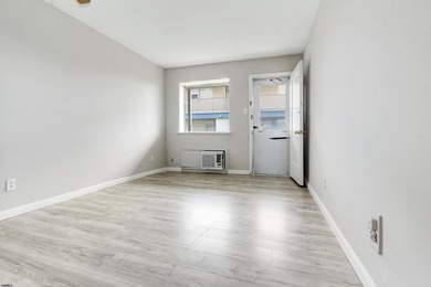 BEACHFRONT CONDO!! VACANT & NEWLY RENOVATED! Don't miss this - photo 6