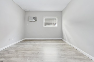 BEACHFRONT CONDO!! VACANT & NEWLY RENOVATED! Don't miss this - photo 8