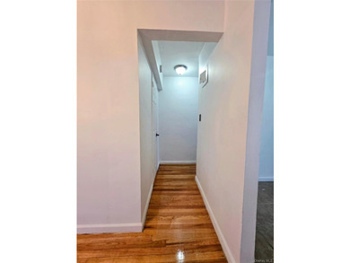 Welcome to this stunning 2 Bed room Co-Op in the Heart of the - photo 5
