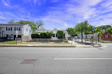 Don't Miss This Opportunity in THE HEART OF THE CITY!!! This - photo 2