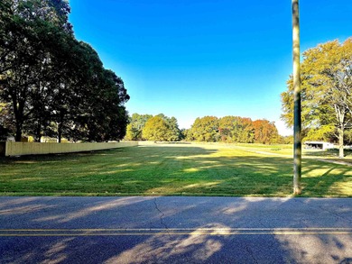 (private lake, pond, creek) Acreage For Sale in Millington Tennessee