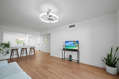 COME SEE THIS STUNNING, PROFESSIONALLY UPDATED 1 BEDROOM/1.5 - photo 13