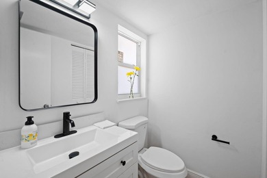 COME SEE THIS STUNNING, PROFESSIONALLY UPDATED 1 BEDROOM/1.5 - photo 17