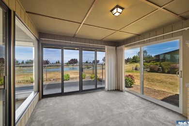 Enjoy easy living in this beautifully situated end-unit condo in - photo 18