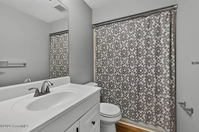 Welcome to Lowcountry living in the heart of St. Simons Island! - photo 19