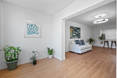 COME SEE THIS STUNNING, PROFESSIONALLY UPDATED 1 BEDROOM/1.5 - photo 20