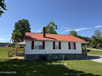 Beautifully remodeled ranch home located in the heart of - photo 29