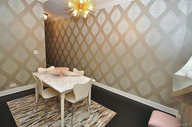 Elegant & spacious prewar 2 bed, 2 bath corner unit in The - photo 32