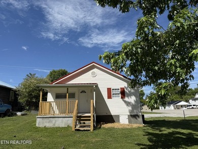 Beautifully remodeled ranch home located in the heart of - photo 34