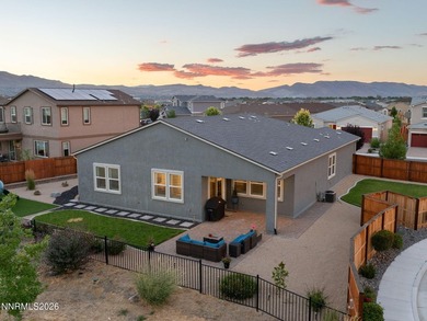 Experience contemporary living at its finest in this beautifully - photo 4
