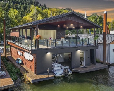 Lake Home For Sale in Portland, Oregon