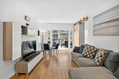 Experience true urban living at its finest in this exceptional - photo 3