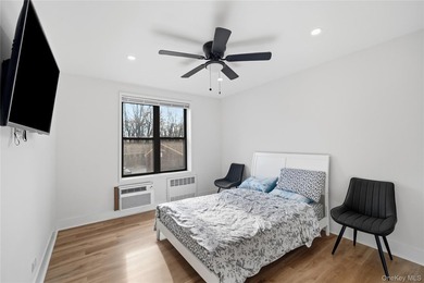 Beautiful 2 Bedroom Unit located on the 1st Floor of Cambridge - photo 13