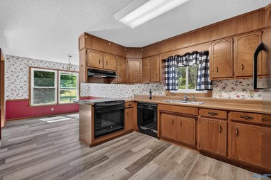 Welcome to 261 Glenview Dr in beautiful Estill Springs, TN! This - photo 16