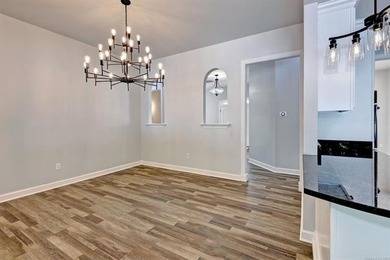 Versatile, Spacious, Move-In Ready - With NO HOA in the heart of - photo 16