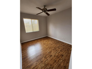 Beautifully maintained 3 bedroom 2.5 bathroom1 car garage - photo 17