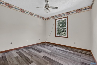 Welcome to 261 Glenview Dr in beautiful Estill Springs, TN! This - photo 19