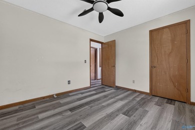 Welcome to 261 Glenview Dr in beautiful Estill Springs, TN! This - photo 22