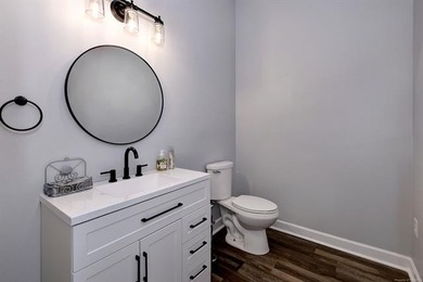 Versatile, Spacious, Move-In Ready - With NO HOA in the heart of - photo 22