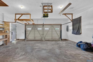 Welcome to 261 Glenview Dr in beautiful Estill Springs, TN! This - photo 26