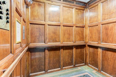 Introducing a commuter's dream! Nestled in the heart of the