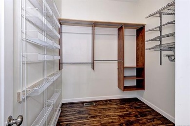 Versatile, Spacious, Move-In Ready - With NO HOA in the heart of - photo 27
