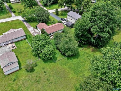 Welcome to 261 Glenview Dr in beautiful Estill Springs, TN! This - photo 30