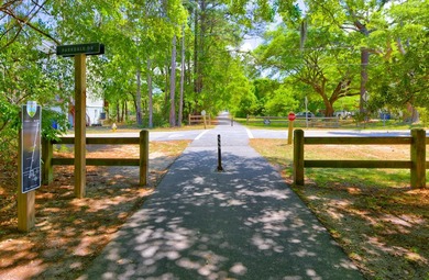 Seller Motivated. New Price. Freshly painted 3BR/1.5BA 2-story W - photo 36