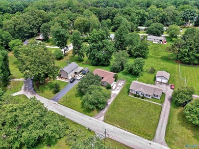 Welcome to 261 Glenview Dr in beautiful Estill Springs, TN! This - photo 37