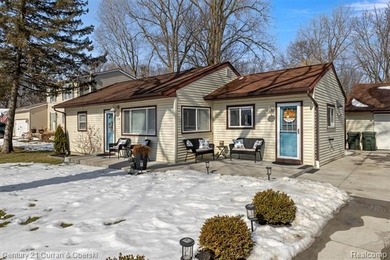 (private lake, pond, creek) Home For Sale in Rochester Hills Michigan