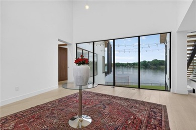 Experience the pinnacle of lakeside luxury at 16 Seminole Circle - photo 7