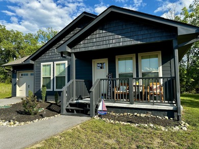 Lake Home For Sale in Sevierville, Tennessee