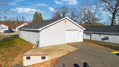 Unlock the potential of this well-maintained commercial property - photo 6