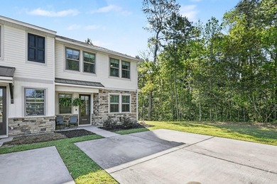 Luxury meets affordability! This stunning townhome is turn key - photo 4