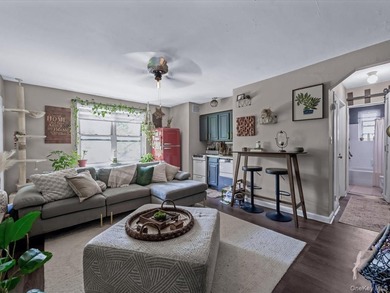 (private lake, pond, coastal) Home For Sale in Bayside New York