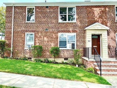Welcome to Baydale Cooperative-a classic brick garden-style - photo 2