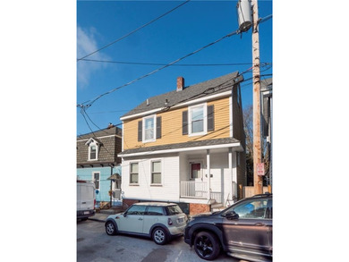 Incredible downtown location! Steps away from downtown Newport - photo 2