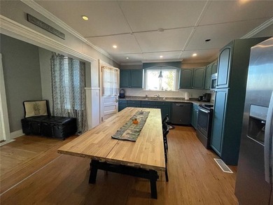 Incredible downtown location! Steps away from downtown Newport - photo 6