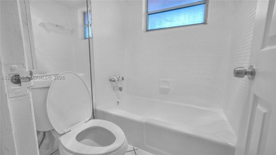 Beautiful 1 bedroom, 1 bath condo located in a desirable 55+ - photo 11