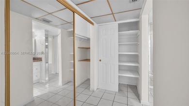 Beautiful 1 bedroom, 1 bath condo located in a desirable 55+ - photo 12