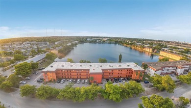 Beautiful 1 bedroom, 1 bath condo located in a desirable 55+ - photo 15